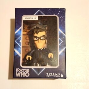 Doctor Who Titan Character Figure - 10th Doctor - Nerd Block Exclusive